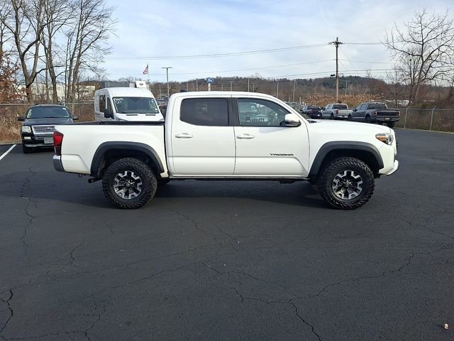 Used 2019 Toyota Tacoma TRD Off-Road image 12