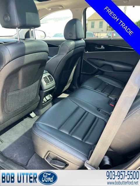 Certified 2019 Kia Sorento SX w/ SX Touring Package FWD image 9