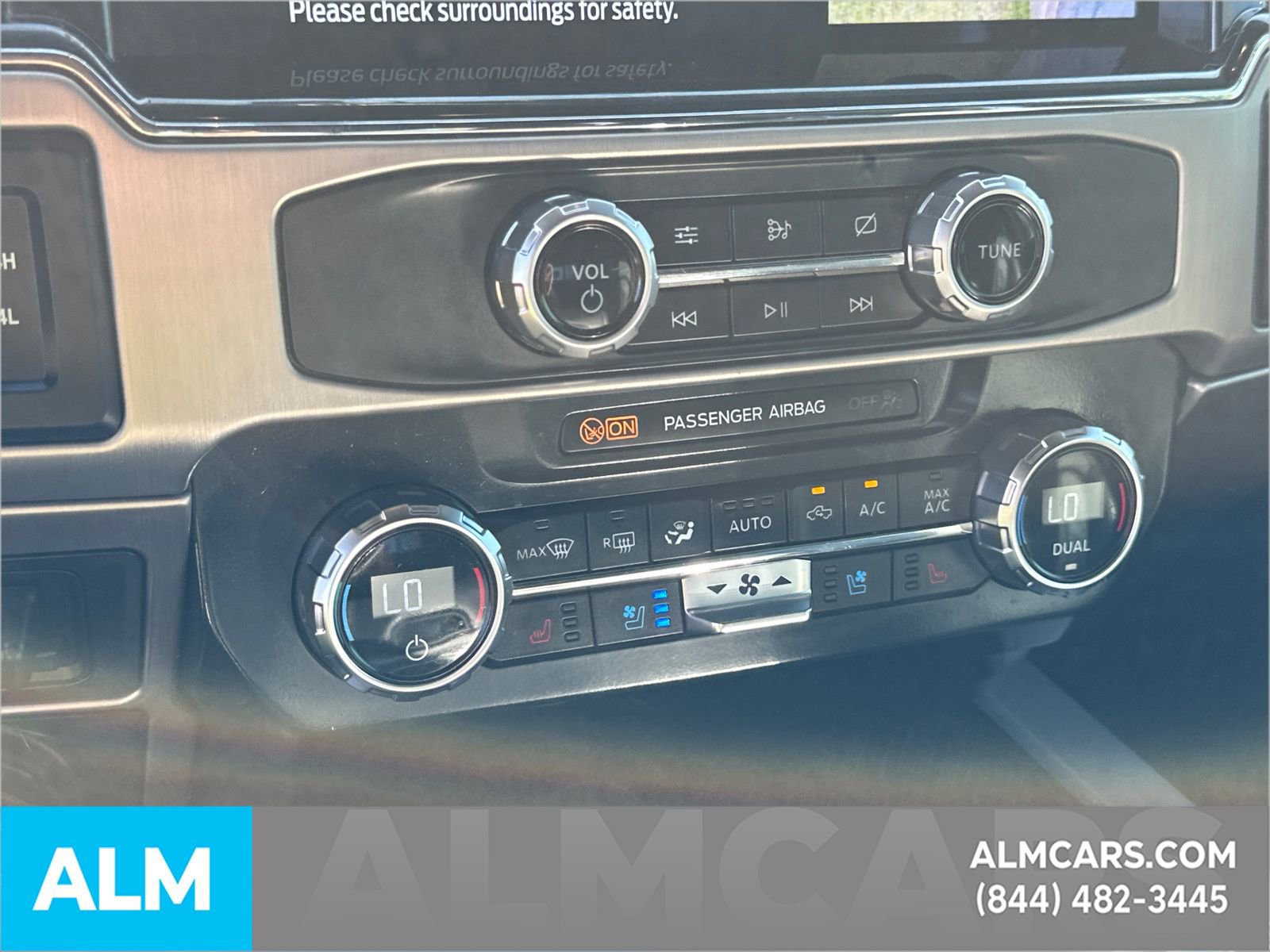 Certified 2022 Ford F450 Platinum w/ FX4 Off-Road Package image 27