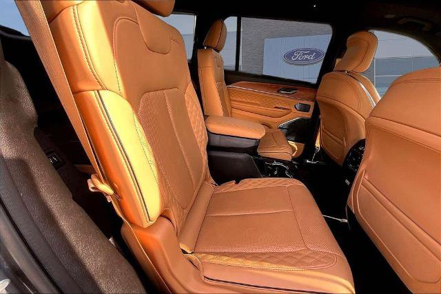 Used 2024 Jeep Grand Cherokee L Summit AWD/4WD image 25