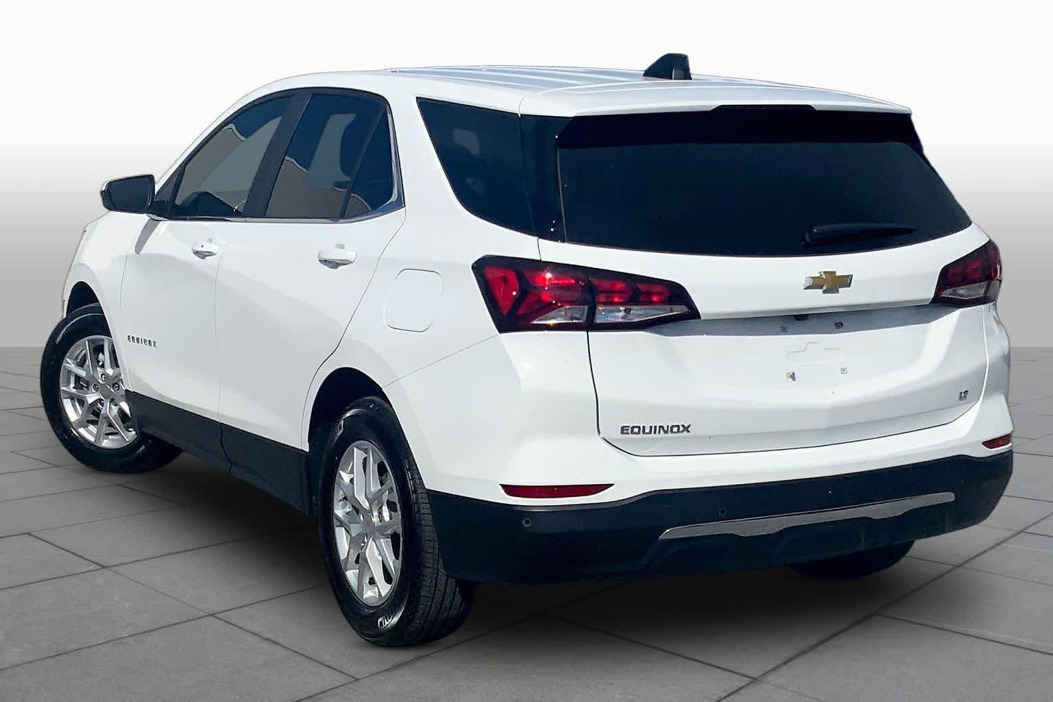 Used 2024 Chevrolet Equinox LT FWD image 12