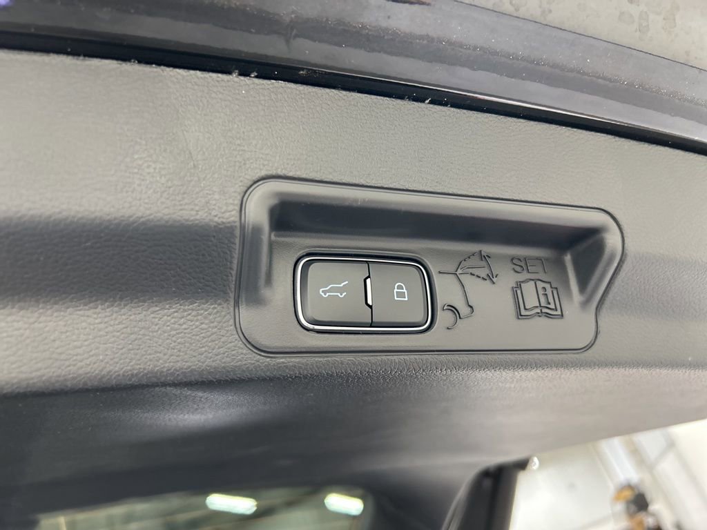 Certified 2025 Ford Explorer ST-Line w/ ST-Line Street Pack image 31