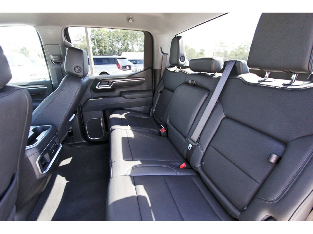 Used 2025 Chevrolet Silverado 1500 LTZ AWD/4WD image 14