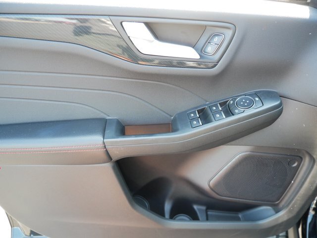 Certified 2023 Ford Escape ST-Line w/ Tech Pack #1 AWD/4WD image 9
