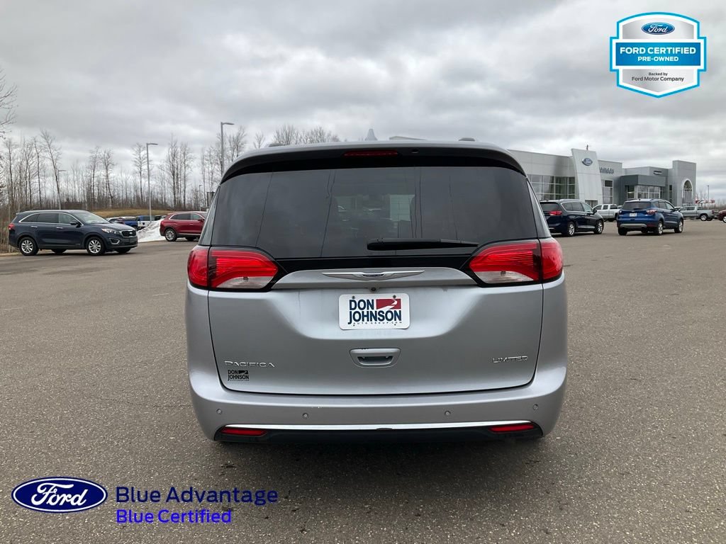 Used 2020 Chrysler Pacifica Limited FWD image 26