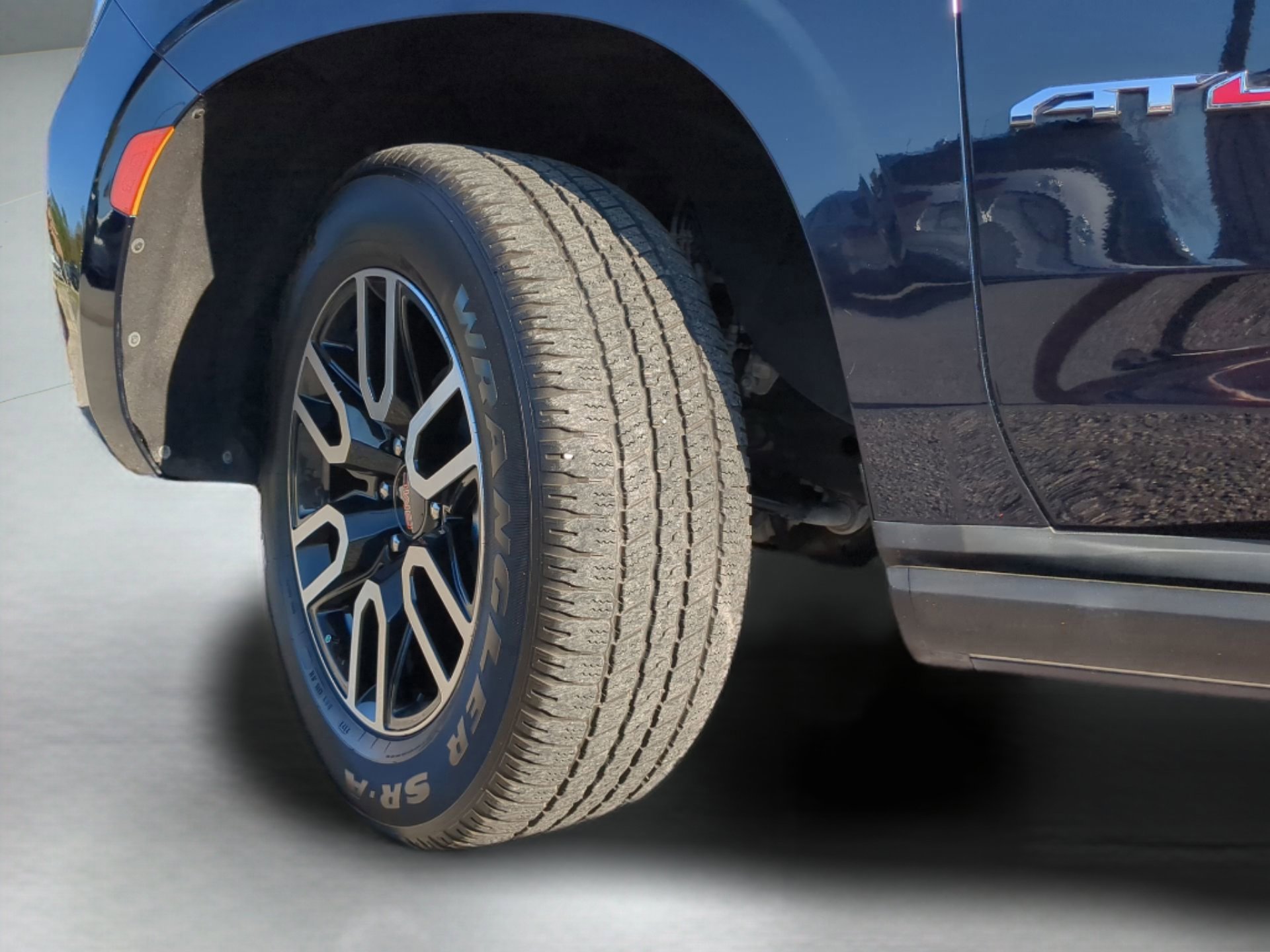 Used 2021 GMC Yukon XL AT4 w/ AT4 Premium Package image 68