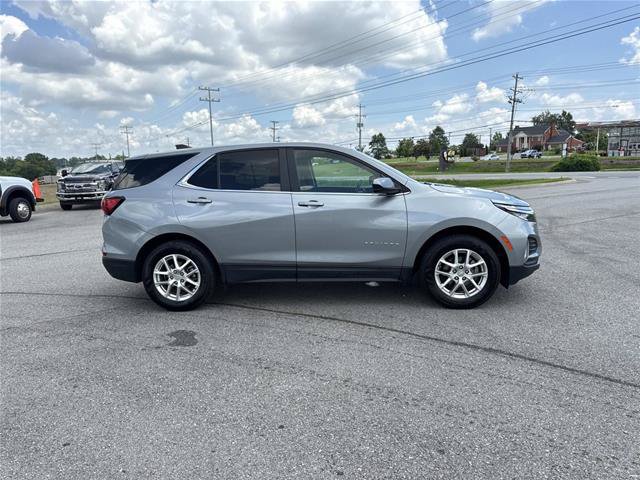 Used 2024 Chevrolet Equinox LT AWD/4WD image 4