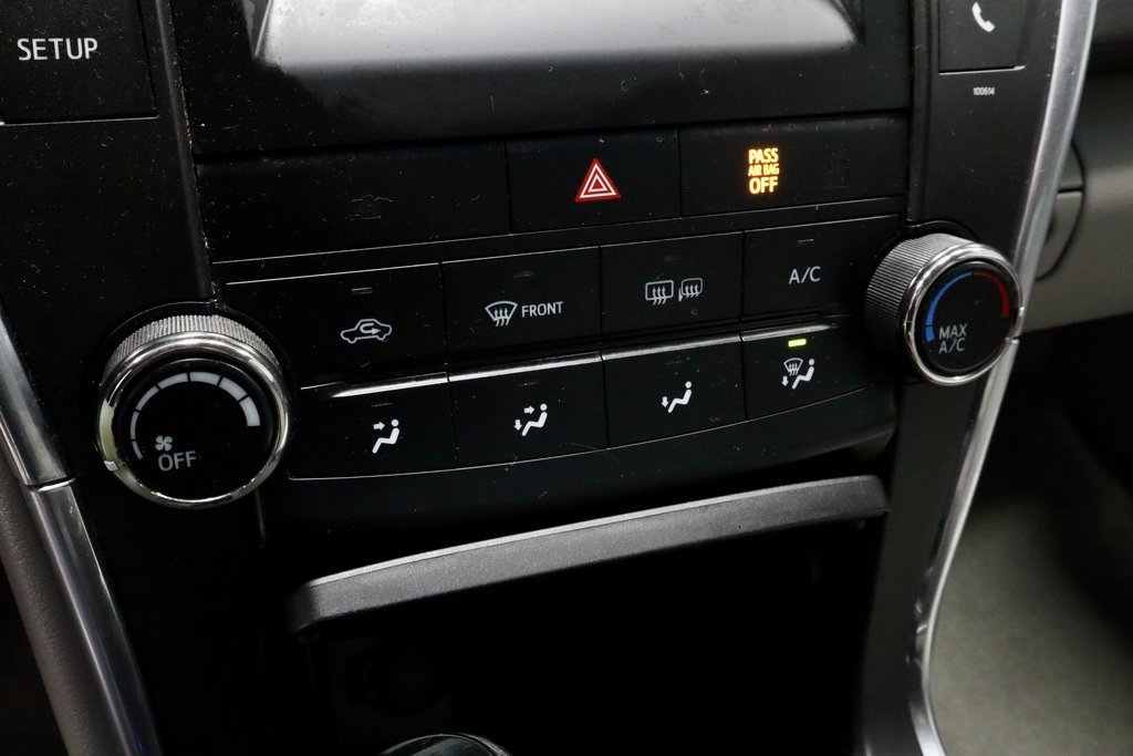 Used 2017 Toyota Camry LE image 28