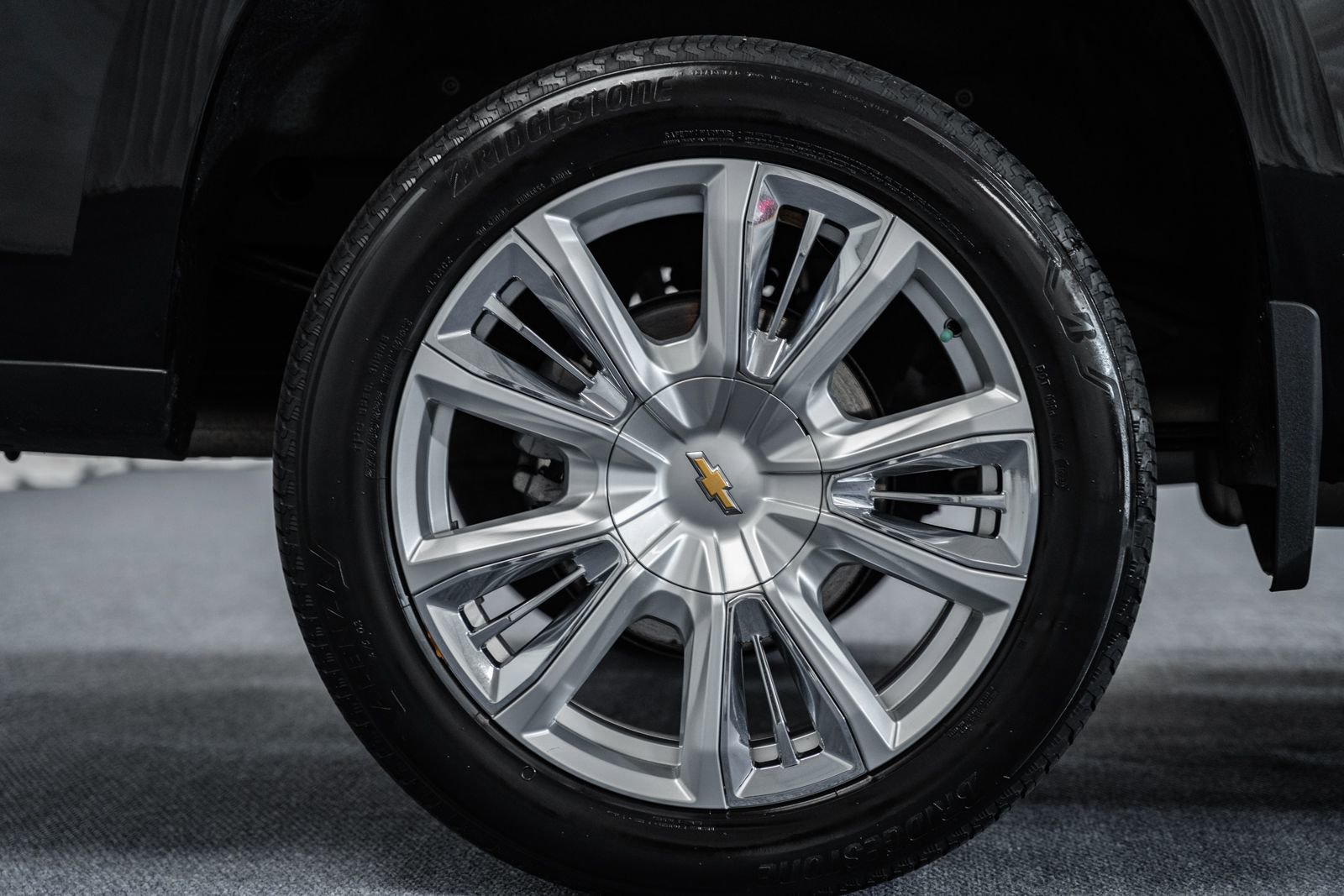 Used 2023 Chevrolet Silverado 1500 High Country w/ High Country Premium Package image 21