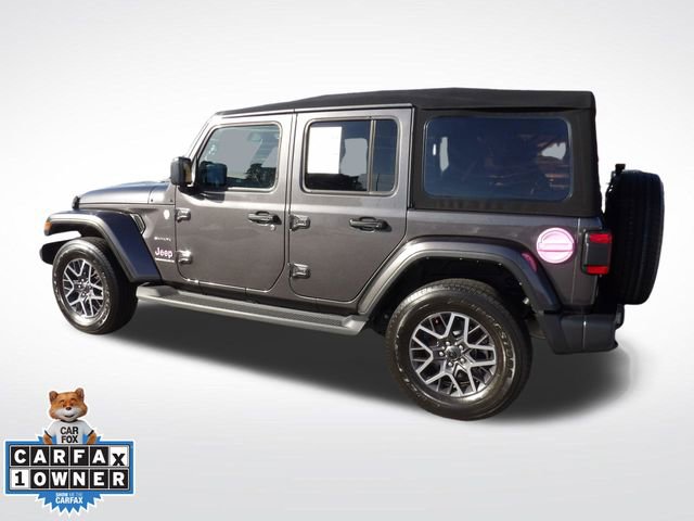 Used 2024 Jeep Wrangler Sahara image 9
