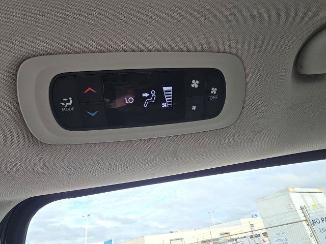 Used 2024 Chrysler Voyager LX FWD image 26