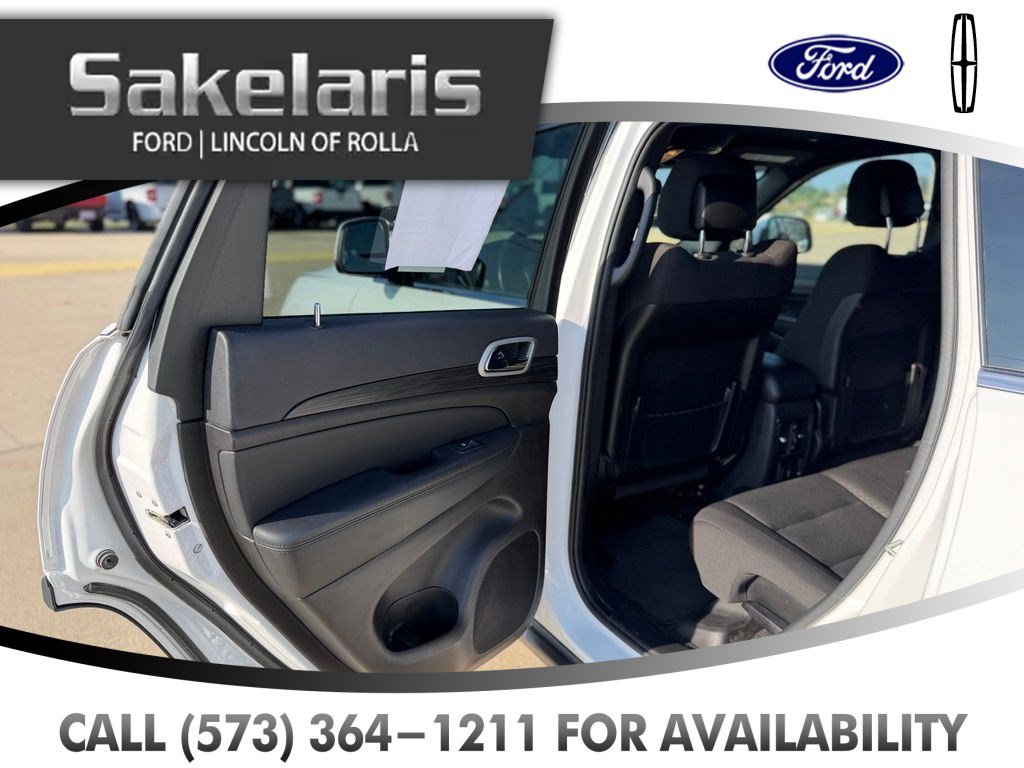 Used 2021 Jeep Grand Cherokee Laredo w/ Security & Convenience Group AWD/4WD image 30