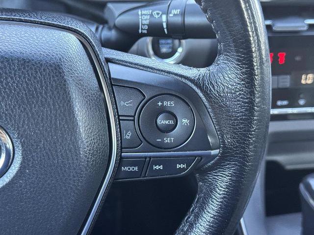Used 2020 Toyota Avalon XLE image 11