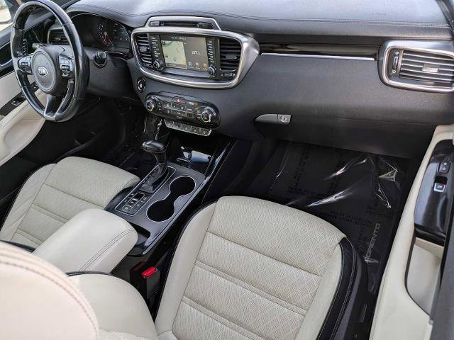 Used 2018 Kia Sorento SX image 22