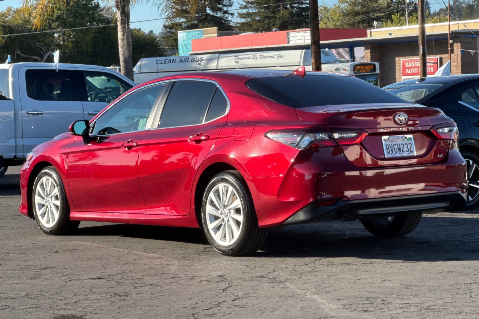 Used 2021 Toyota Camry LE w/ Convenience Package FWD image 29