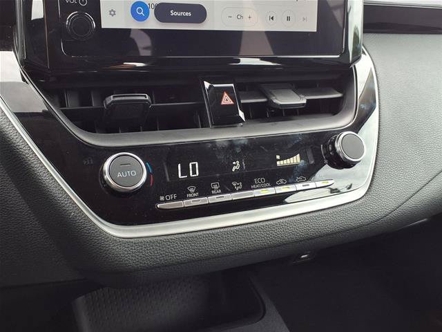 Used 2025 Toyota Corolla LE FWD image 8