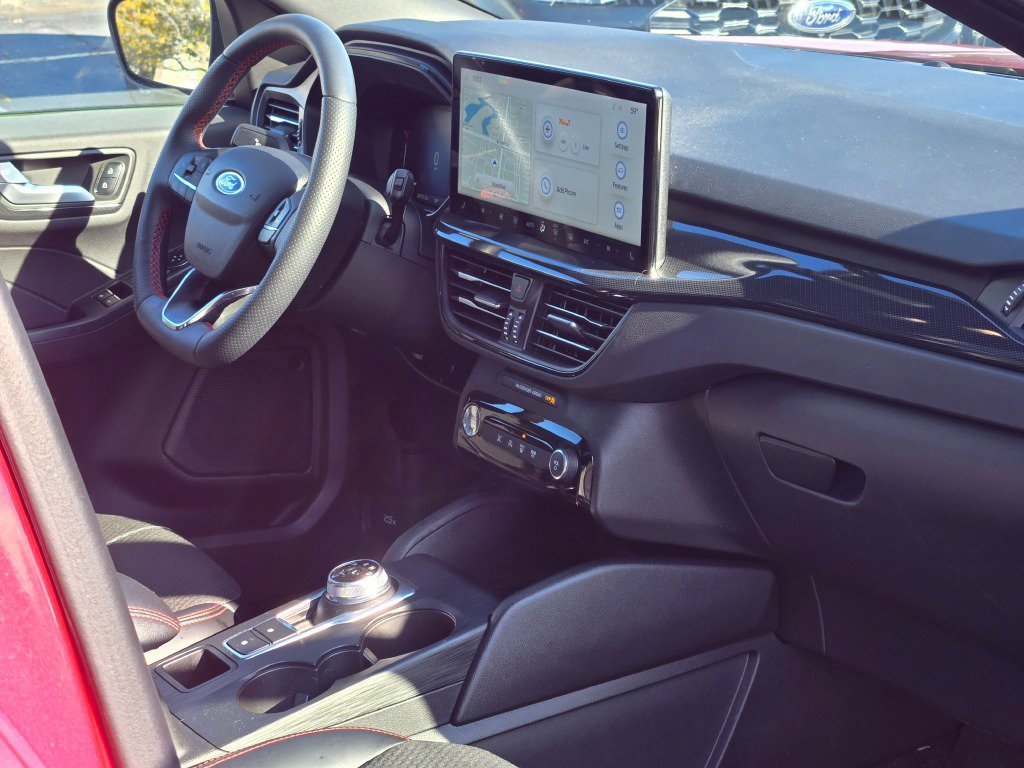 Certified 2023 Ford Escape ST-Line w/ Tech Pack #1 image 6