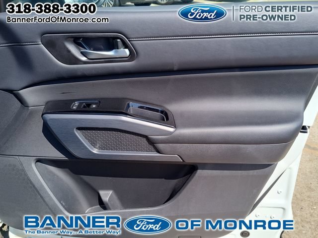 Used 2024 Nissan Pathfinder SL FWD image 24