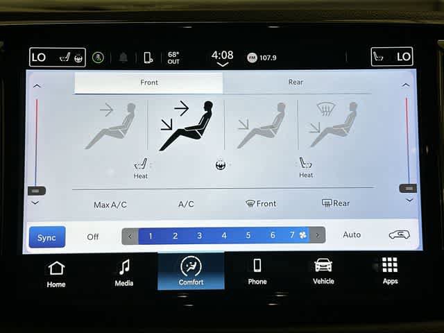 Used 2023 Chrysler Pacifica Touring-L FWD image 13
