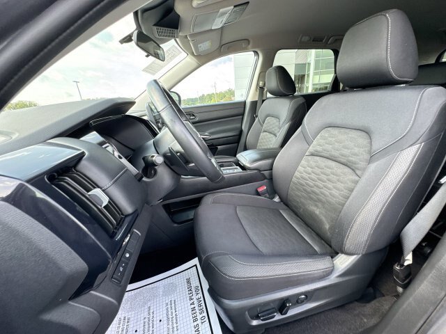 Used 2024 Nissan Pathfinder SV FWD image 11