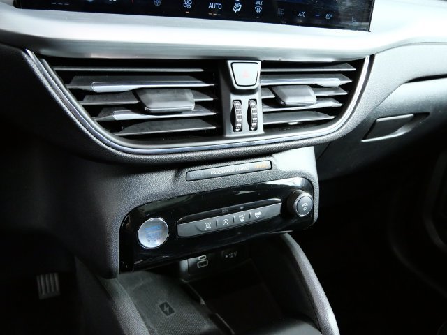 Certified 2025 Ford Escape Platinum AWD/4WD image 22