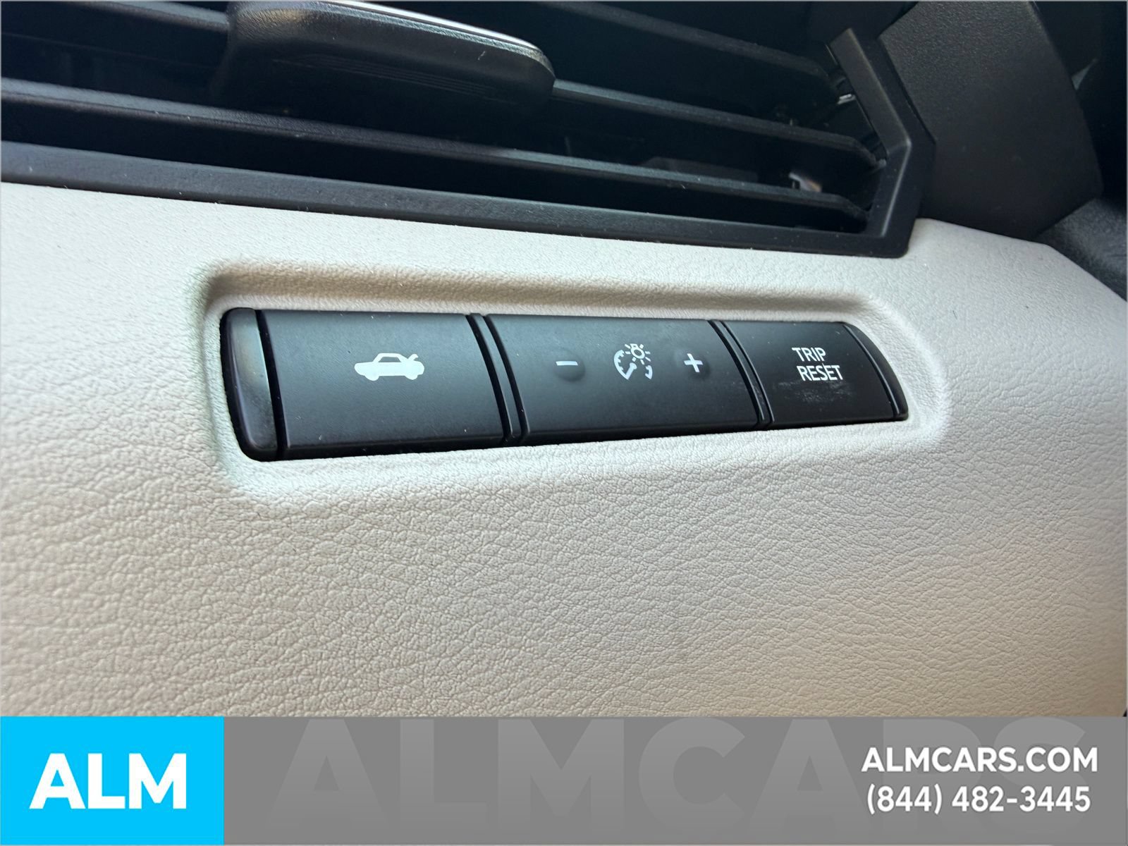 Used 2025 Nissan Altima 2.5 SV FWD image 20
