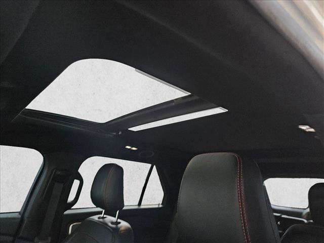 Certified 2023 Ford Explorer ST-Line w/ Class IV Trailer Tow Package AWD/4WD image 12