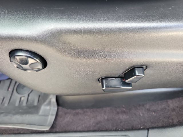 Used 2018 Jeep Grand Cherokee Laredo RWD image 24