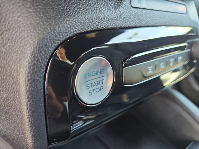 Certified 2024 Ford Escape ST-Line w/ Tech Pack #1 AWD/4WD image 21