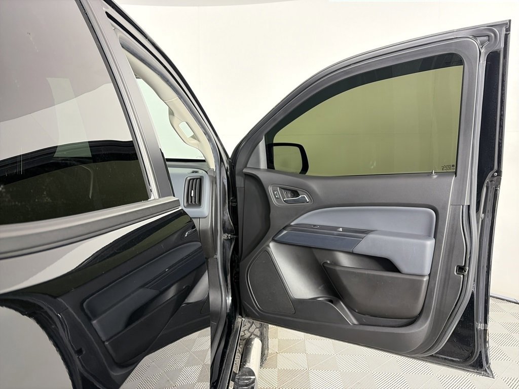 Used 2019 Chevrolet Colorado Z71 w/ LPO, Premium Interior Package image 29