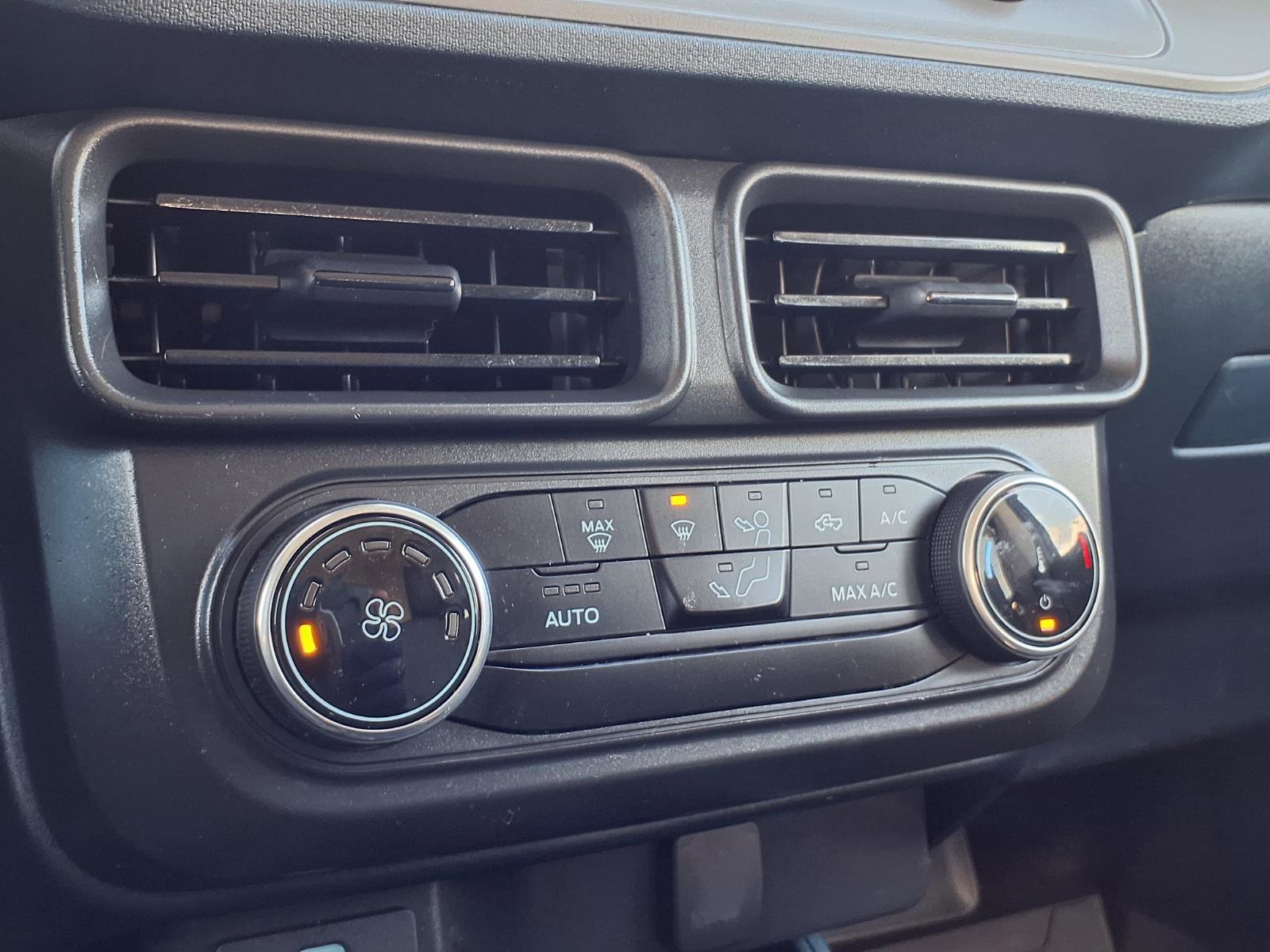 Certified 2023 Ford Maverick XLT w/ Black Appearance Package image 13