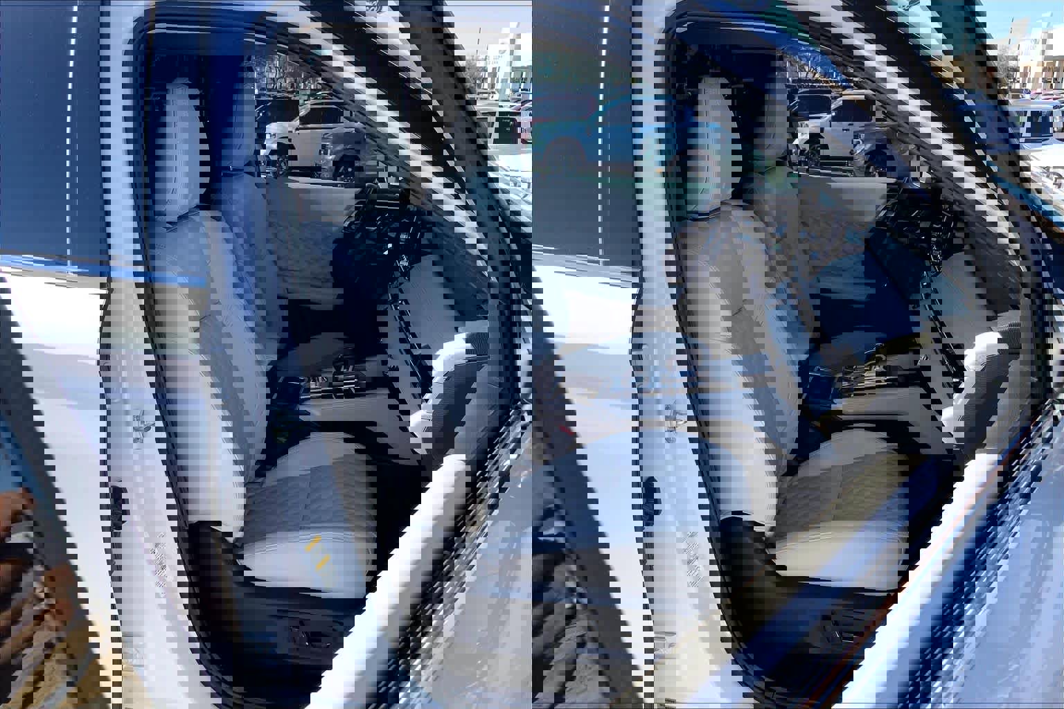 Used 2023 Mitsubishi Outlander SEL image 8