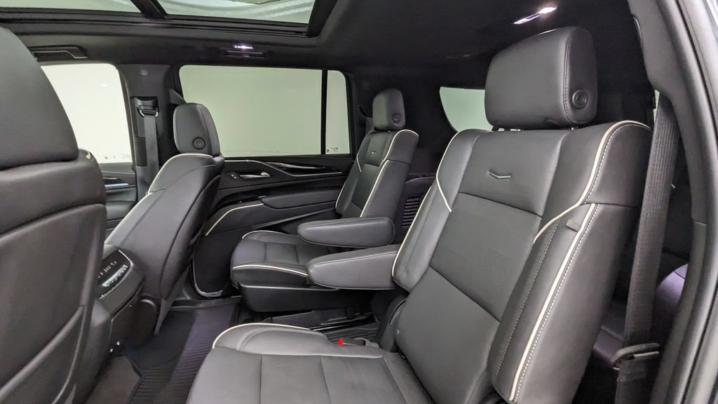 Used 2024 Cadillac Escalade ESV Sport w/ Touring Package AWD/4WD image 39