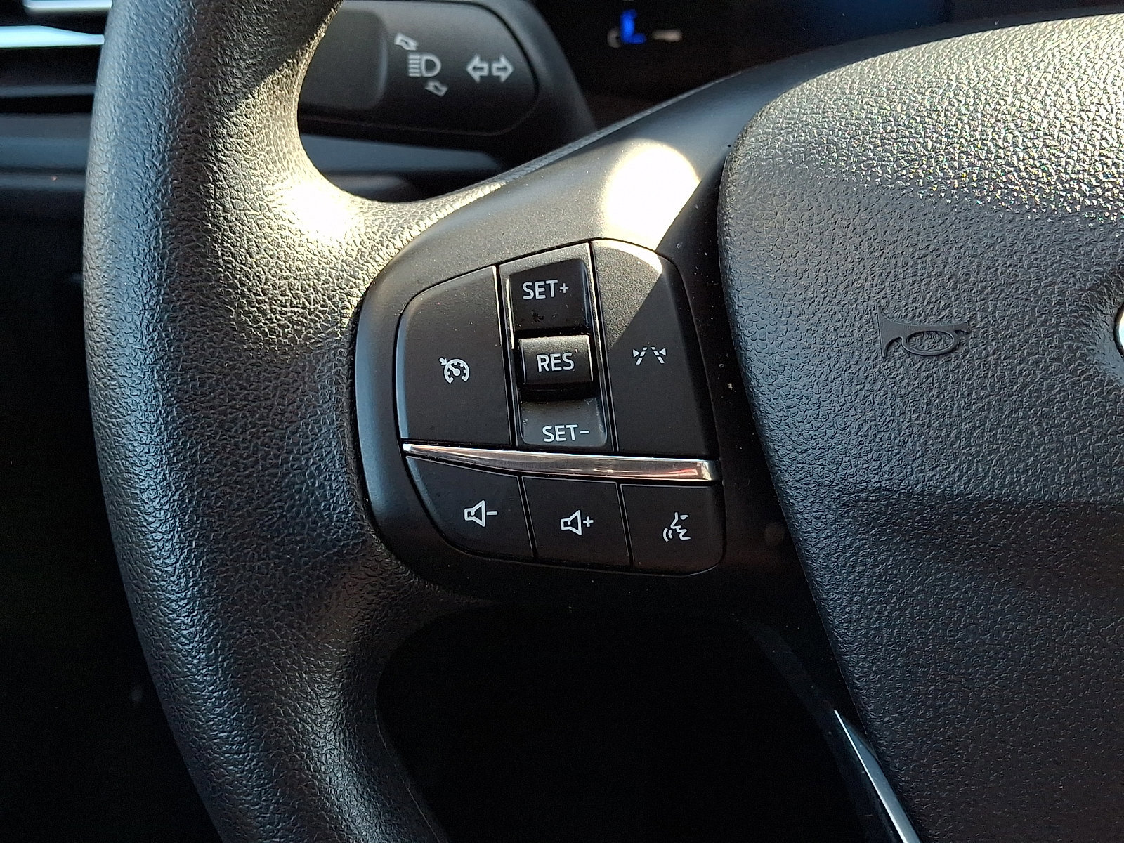 Certified 2025 Ford Escape Active image 23