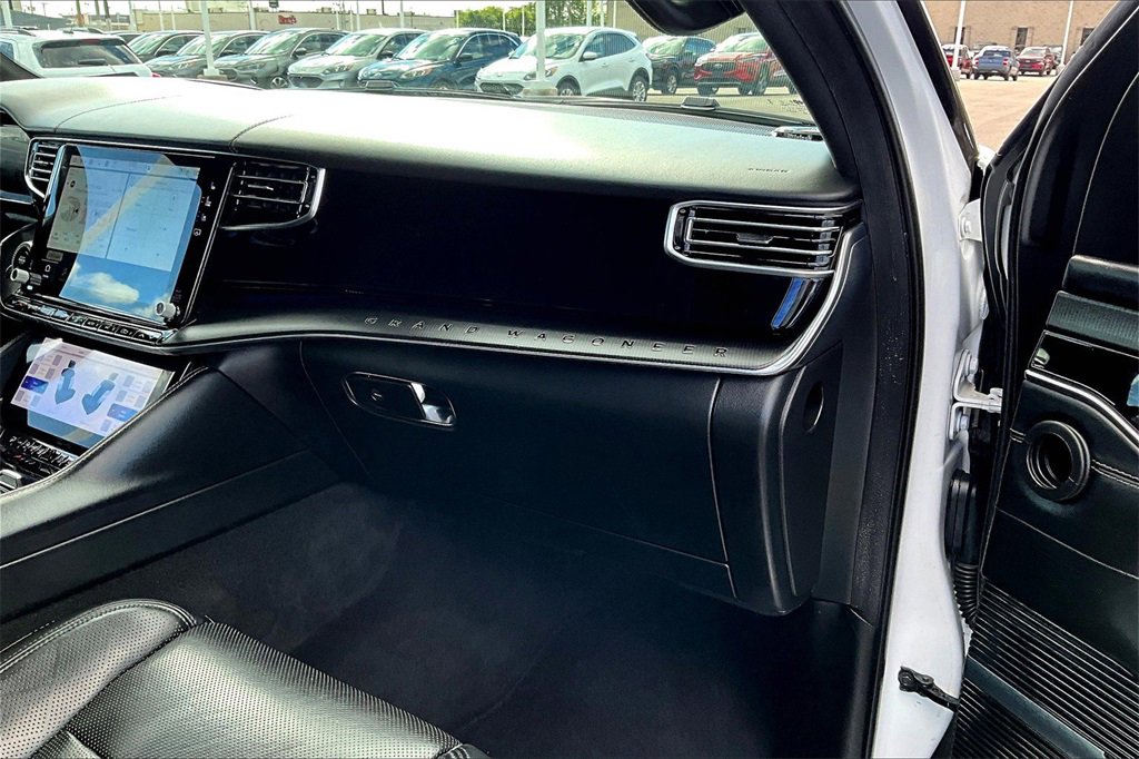 Used 2024 Jeep Grand Wagoneer L Series II w/ Quick Order Packagew 28T image 15