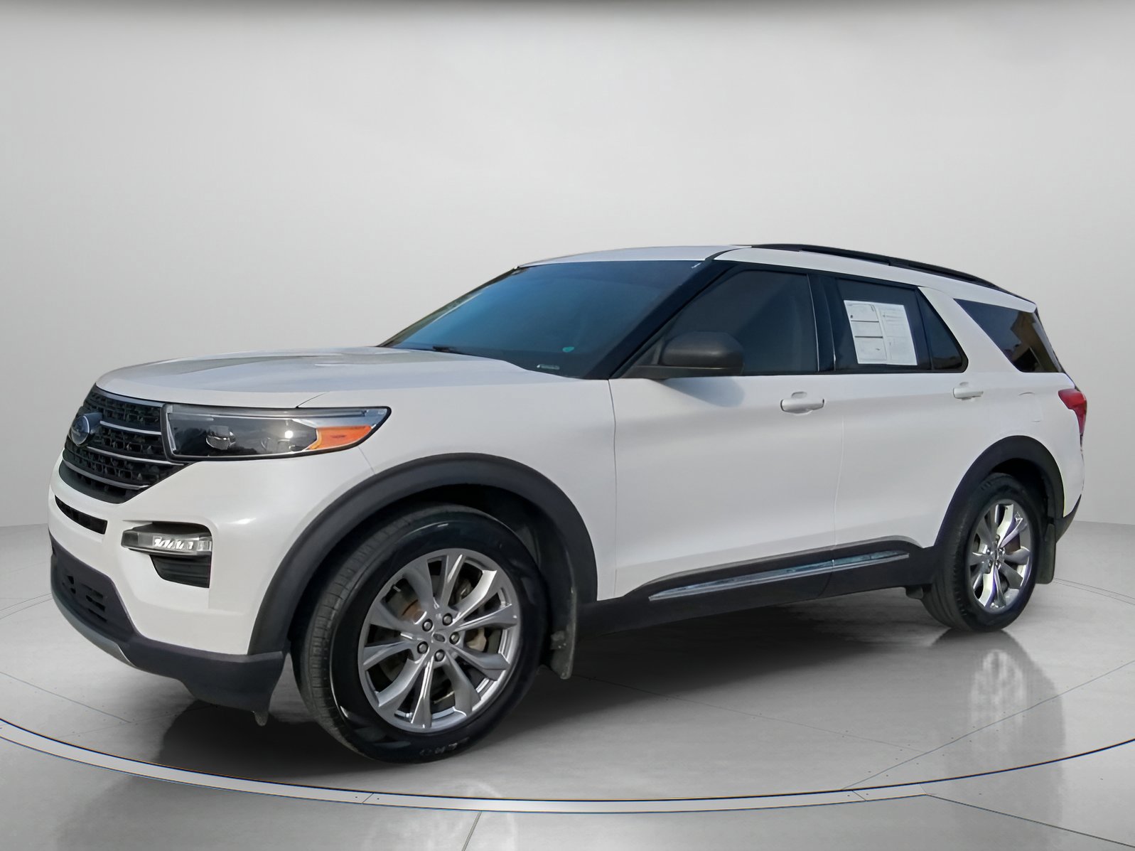 Certified 2020 Ford Explorer XLT w/ Equipment Group 202A image 5