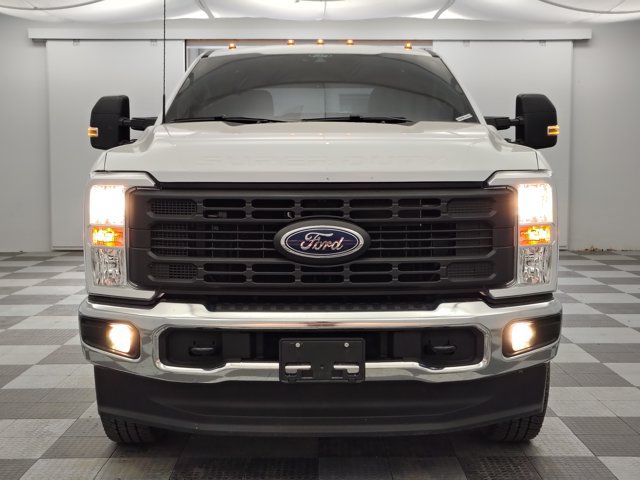 Certified 2025 Ford F250 XL w/ XL Chrome Package AWD/4WD image 8