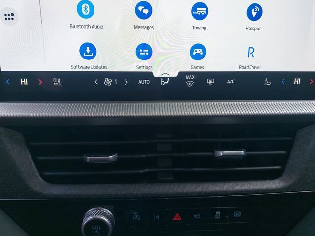 Certified 2025 Ford Explorer Platinum w/ Ultimate Package image 25