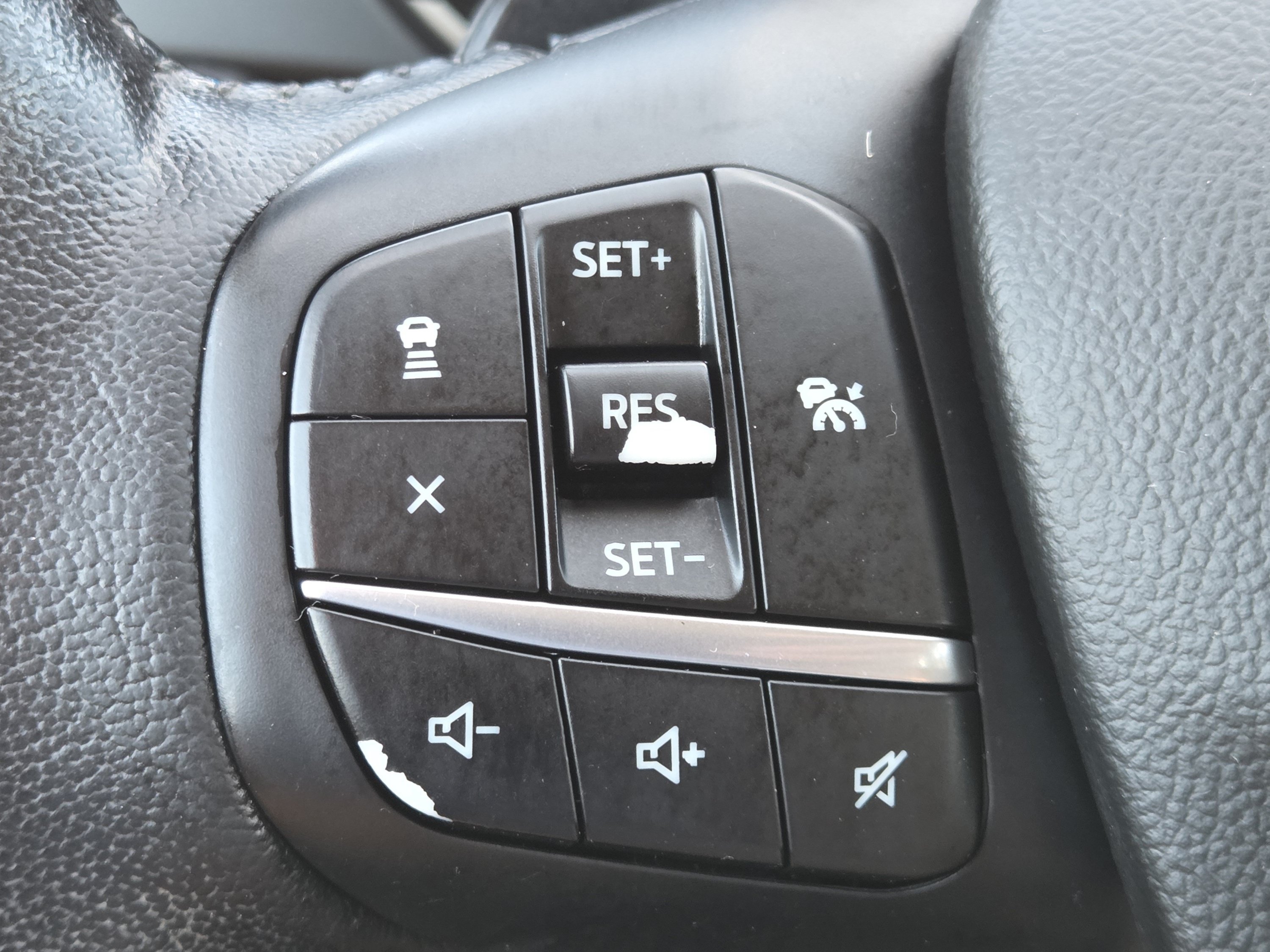 Certified 2020 Ford Escape SEL AWD/4WD image 13