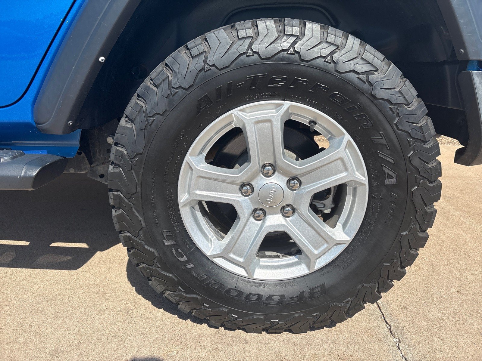 Used 2021 Jeep Wrangler Unlimited Sport AWD/4WD image 12