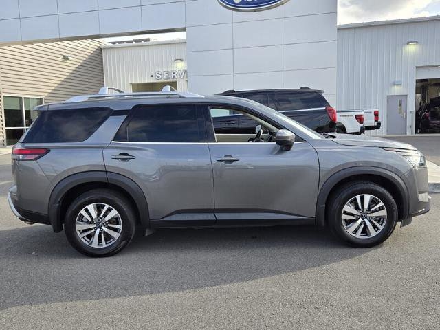 Used 2023 Nissan Pathfinder SL image 4