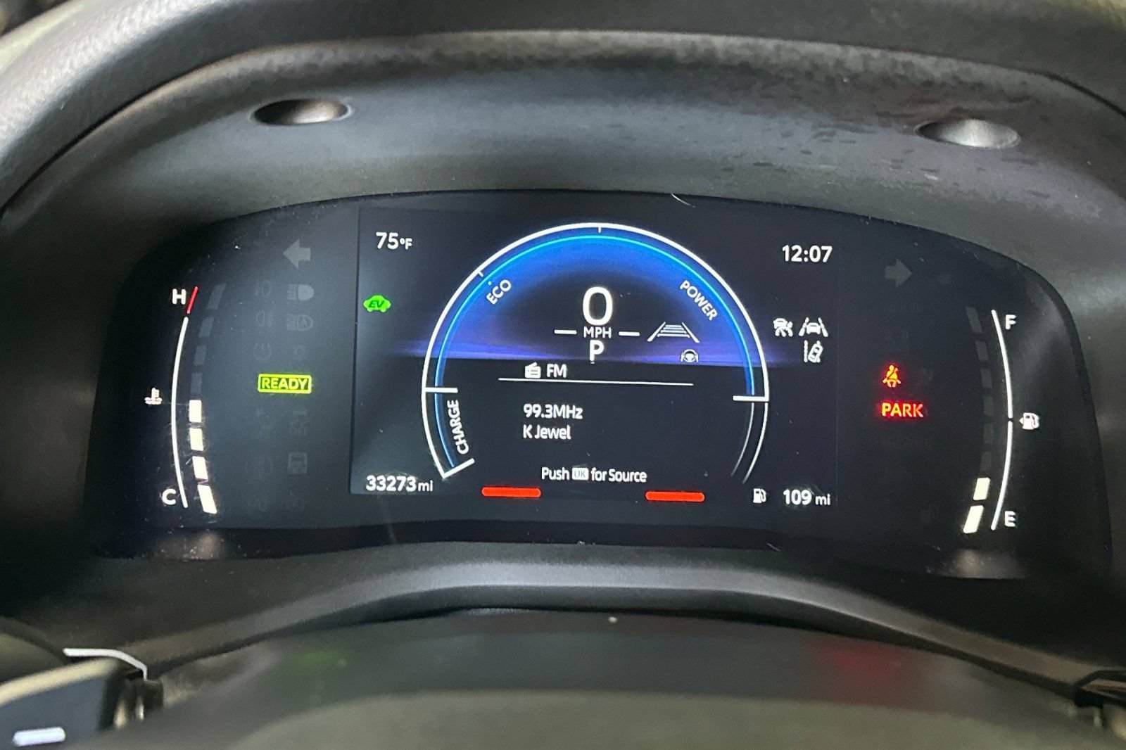 Used 2025 Toyota Camry SE w/ Multimedia Upgrade Package FWD image 26