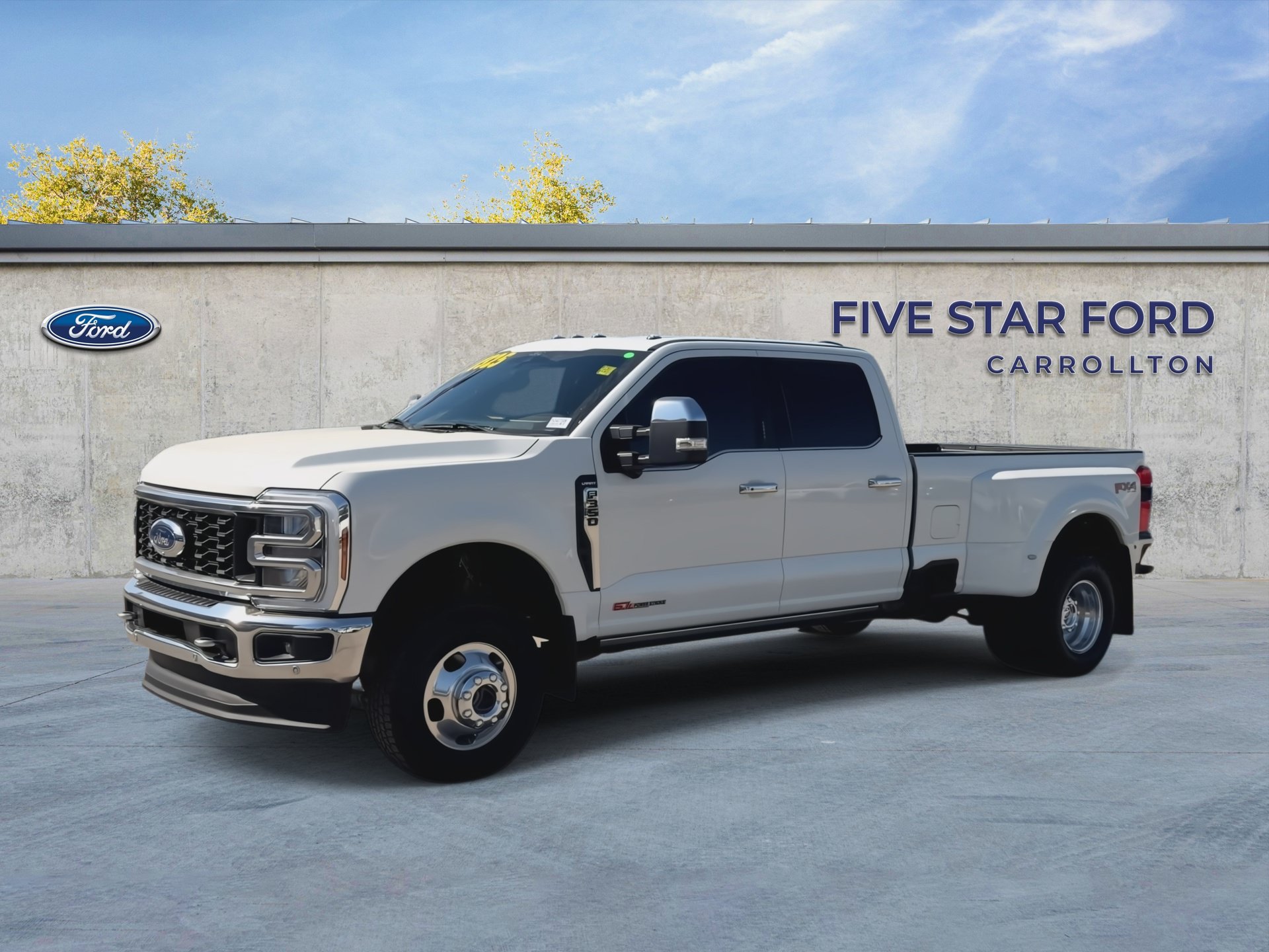 Certified 2024 Ford F350 Lariat w/ Lariat Ultimate Package AWD/4WD image 4