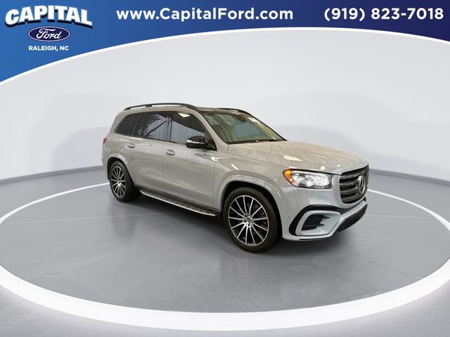 Used 2024 Mercedes-Benz GLS 580 4MATIC image 2