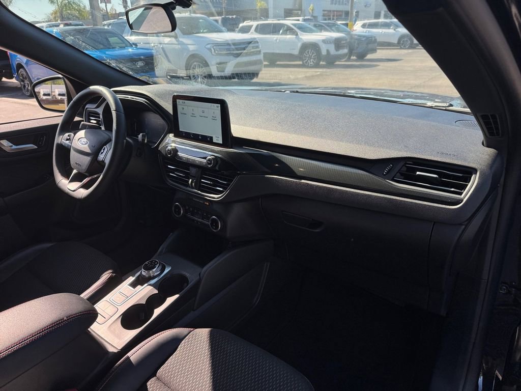Certified 2025 Ford Escape ST-Line AWD/4WD image 21