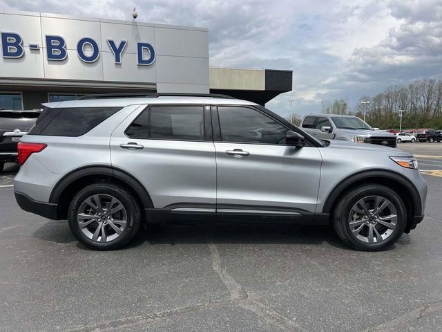 Certified 2023 Ford Explorer XLT w/ Equipment Group 202A AWD/4WD image 6