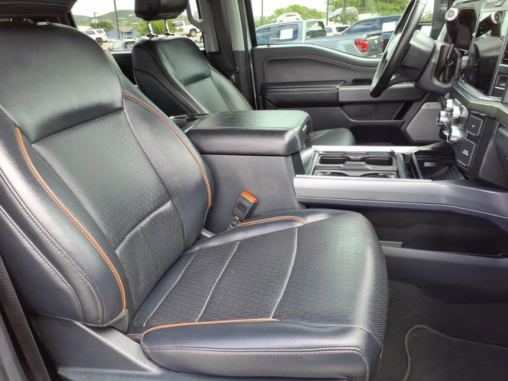 Certified 2025 Ford F250 Lariat w/ Lariat Ultimate Package AWD/4WD image 10