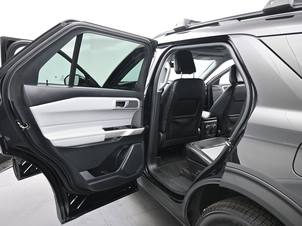 Certified 2023 Ford Explorer XLT w/ Equipment Group 202A image 21