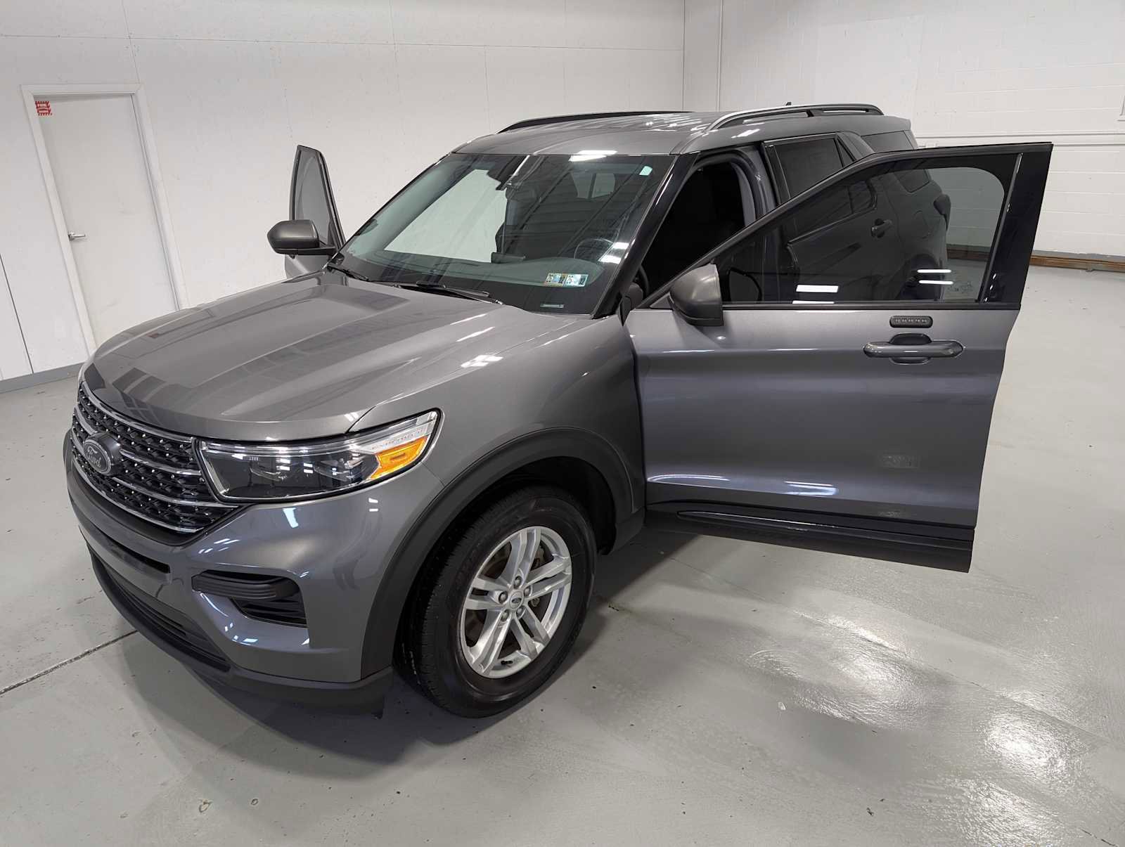 Certified 2023 Ford Explorer XLT image 16