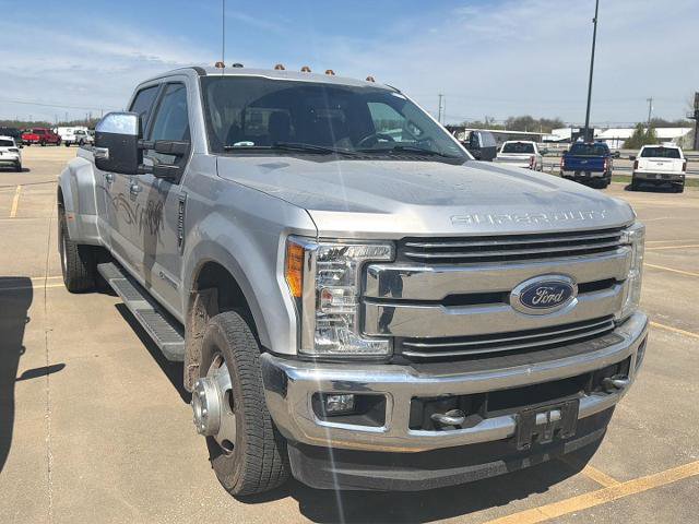 Certified 2017 Ford F350 Lariat w/ Chrome Package image 2